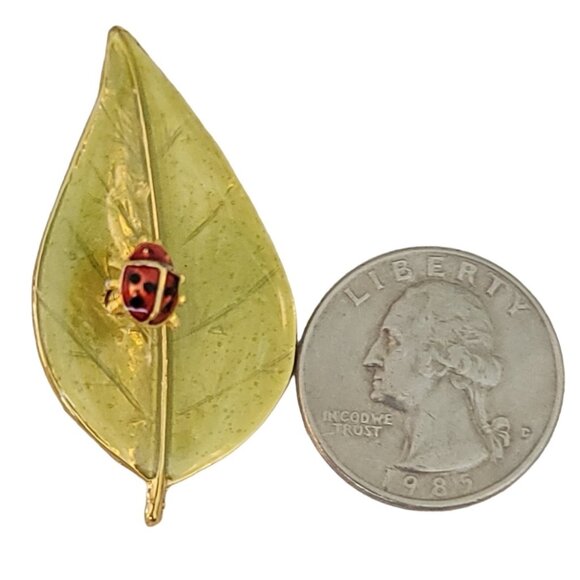 LIA Green Enamel Leaf Ladybug Trembler Brooch Pin, Signed M453 - Picture 5 of 7